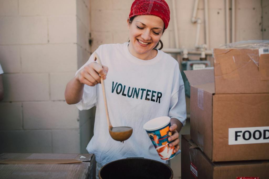 How to Volunteer and Positively Impact Your&nbsp;Health